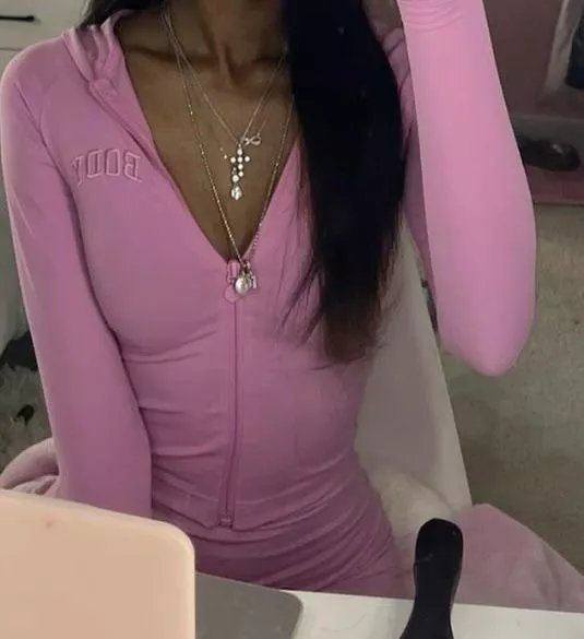 It’s time to start pumping your savings into a hot 21 year old college brats account. Don’t resist beta, it looks better with me anyways. 😘