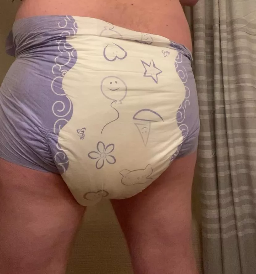 Just completely filled my diaper 😵‍💫my diaper is so mushy and stinky it’s making me sooo horny