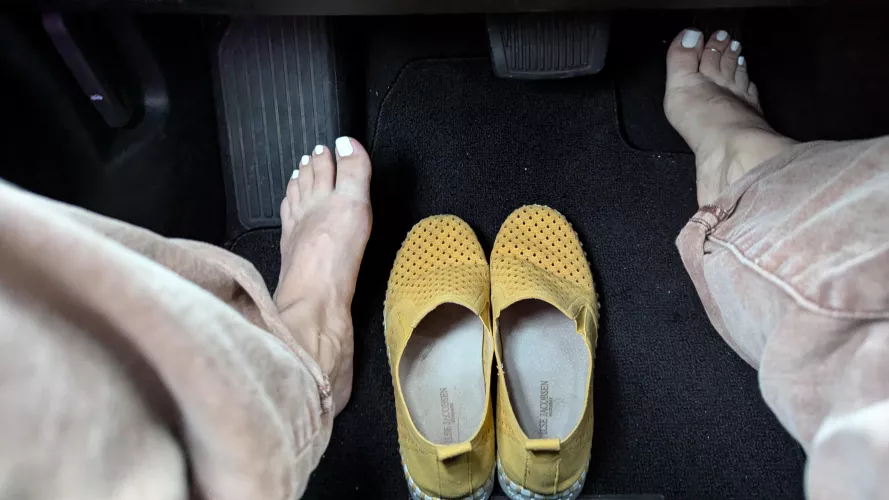 My cute little white toes on the pedals. If you like it, comment 