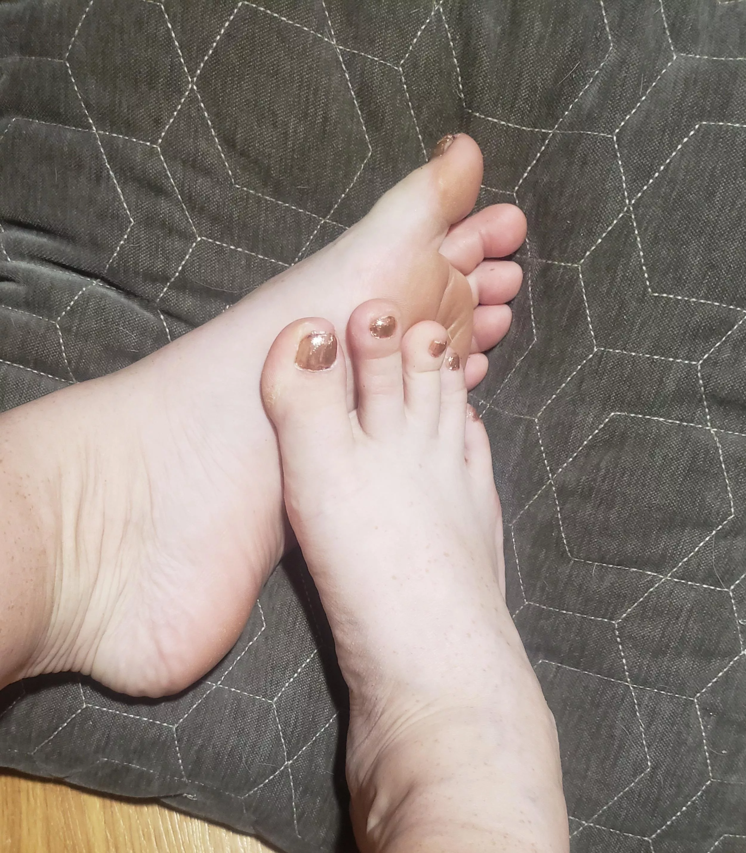 (OC) Sweet feet aching for rubs.