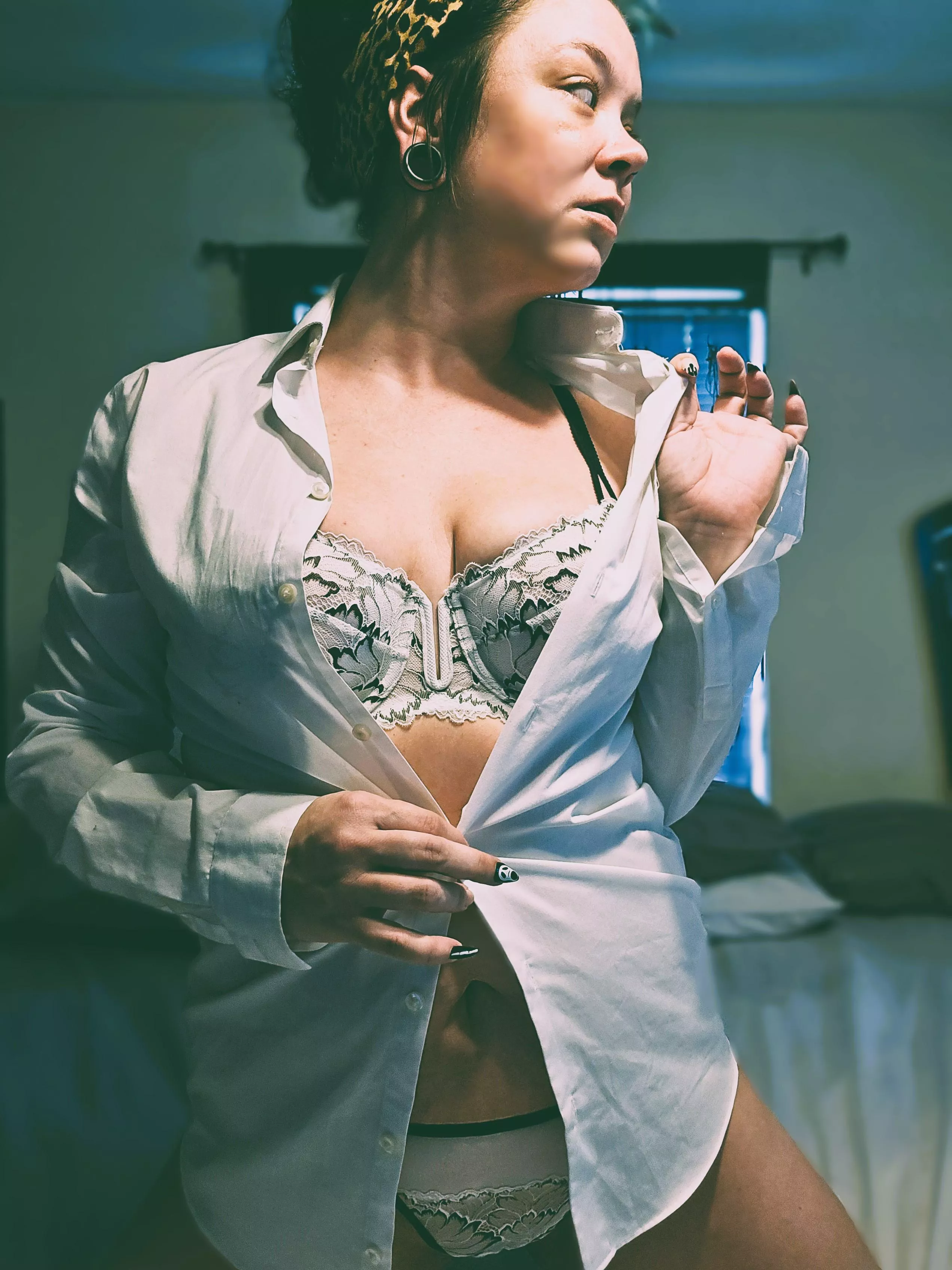 [Onlyfans][Novanonakc] Let's take this off shall we