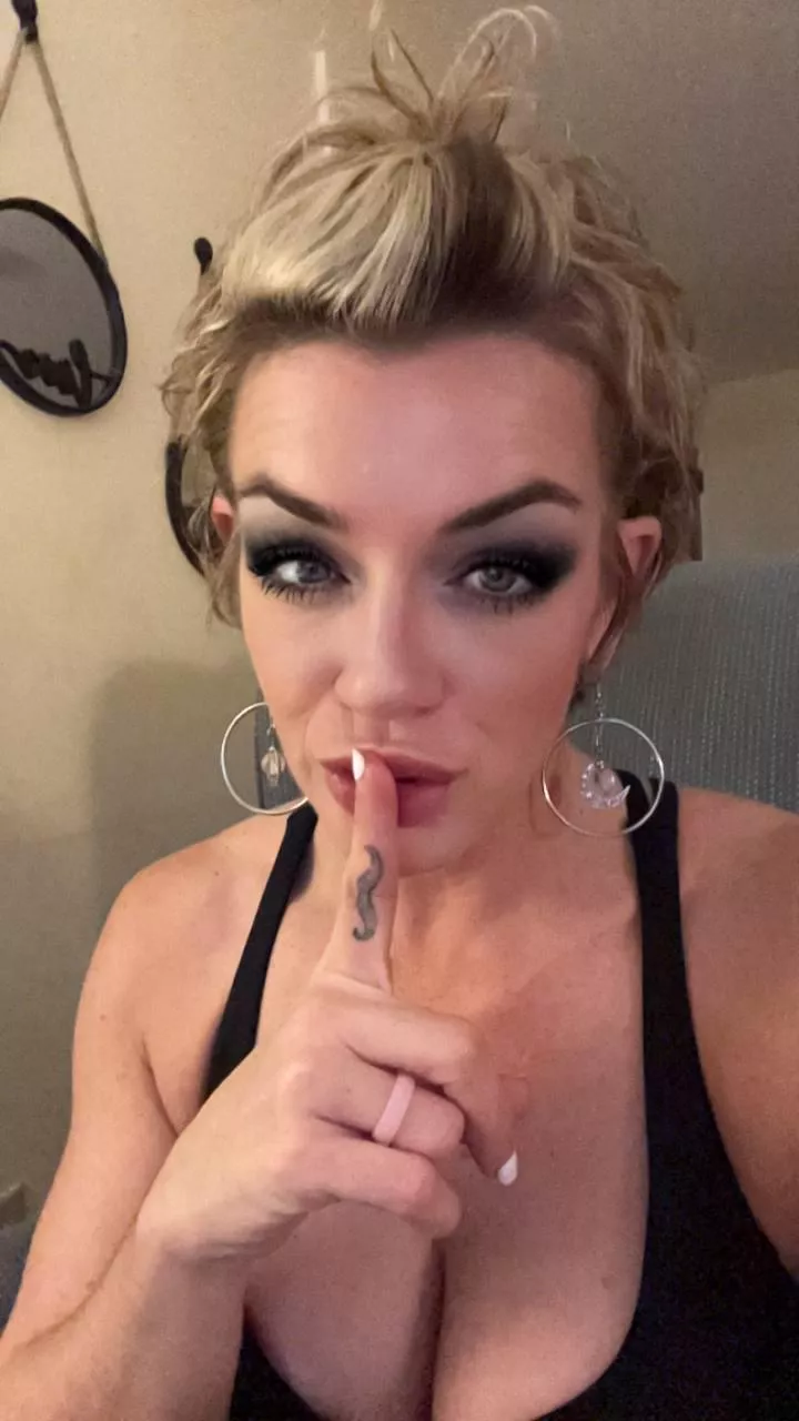 shhhh mommy wont tell