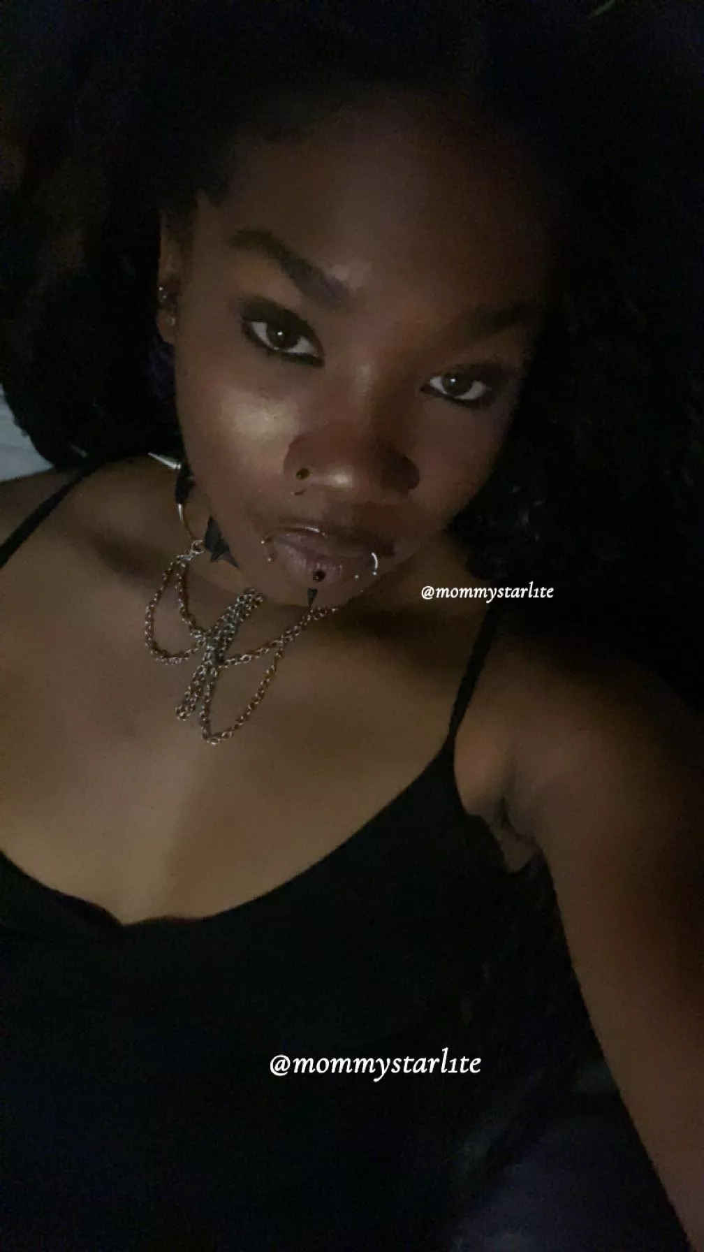 This face is to die for. Sacrifice everything for Mommy Dahlia. 🕸️🕷️