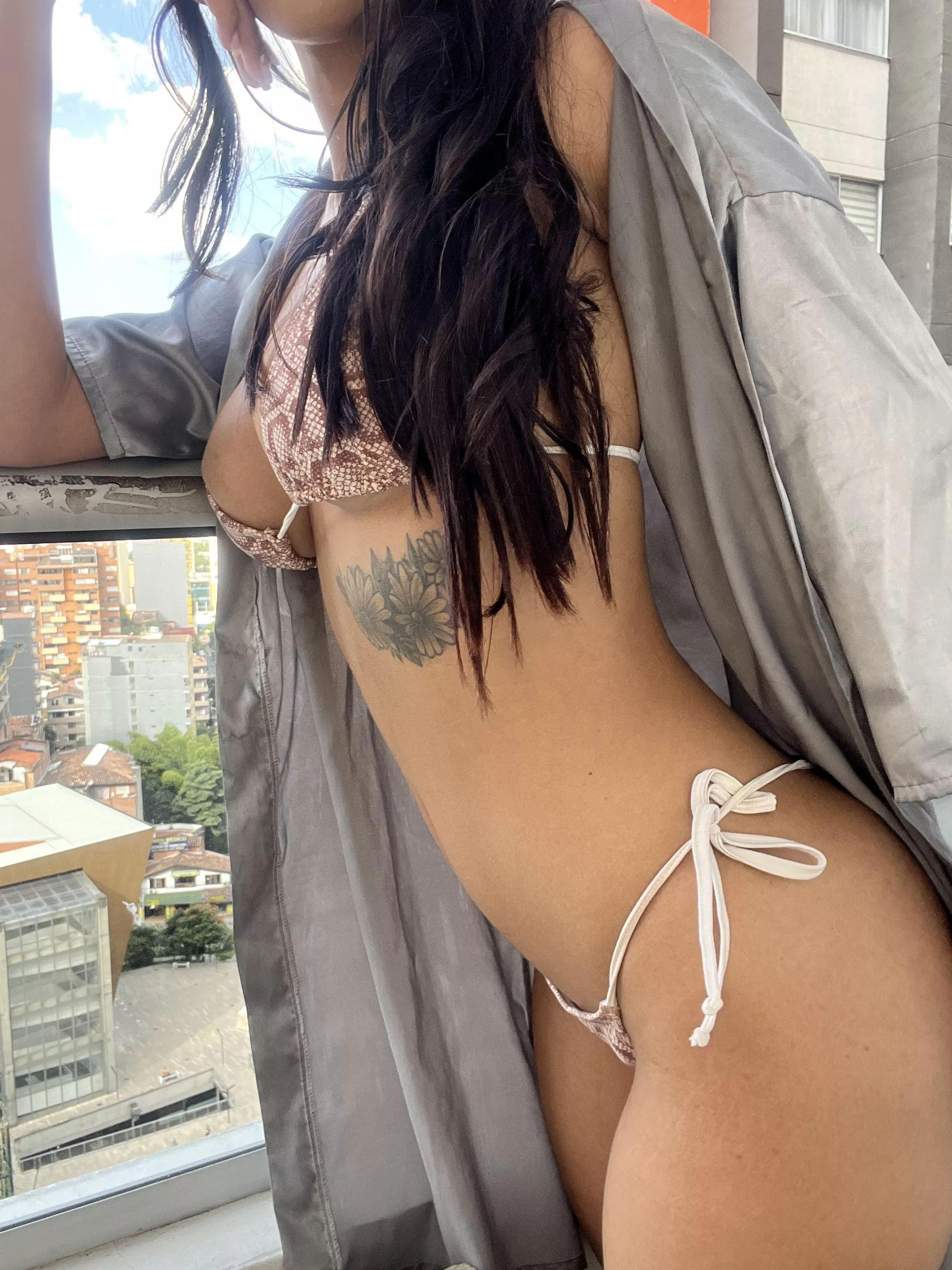 Would you take on a date a spicy hot Latina?