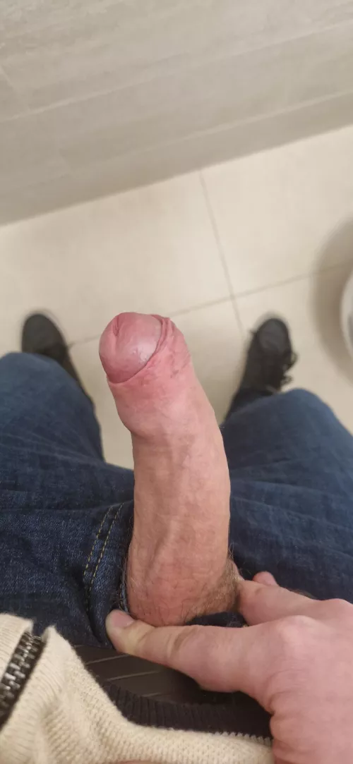 (22) Where are the uncut cock lovers?