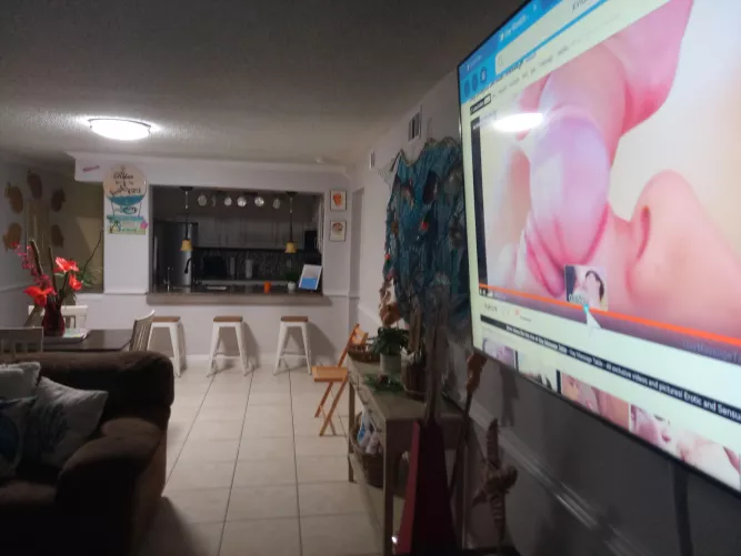 All by myself.. pull up let me suck ur dick on the island 