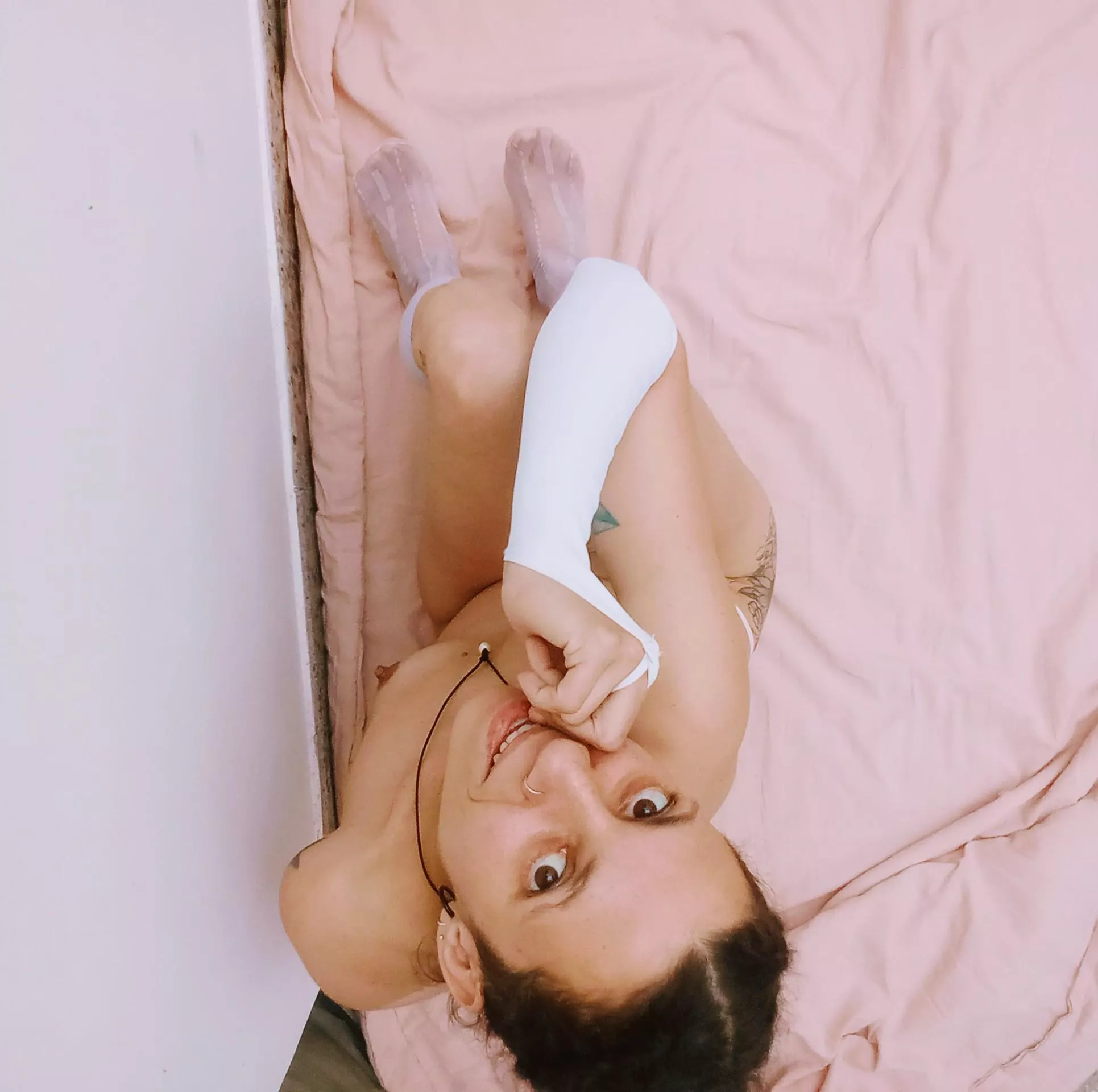 Do you like petite girls? [Selling and available]