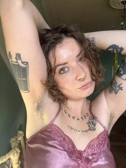 Do you prefer my shaved or hairy armpits?