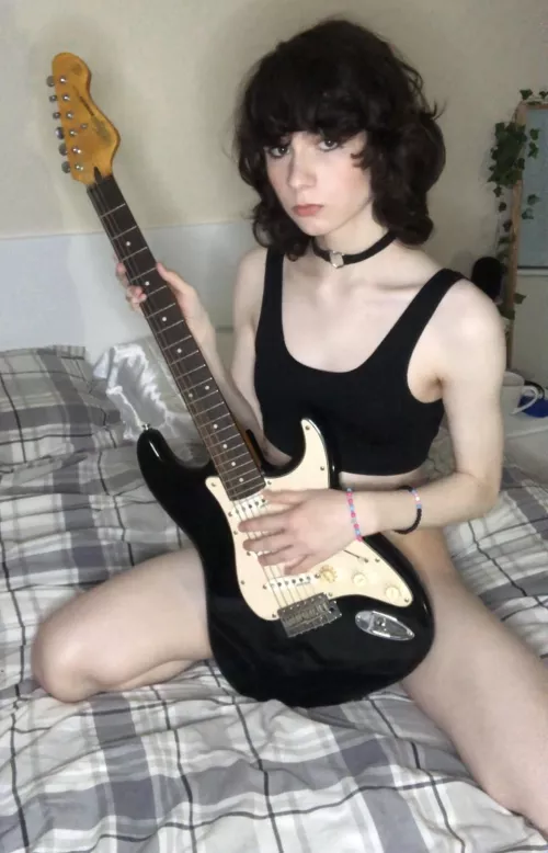 Forget I’m holding the guitar the wrong way round [Return Our 3P Tools/Apps]