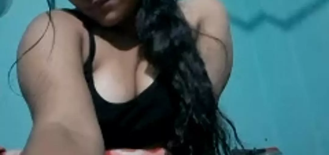 How's she looking my (Hotwife)