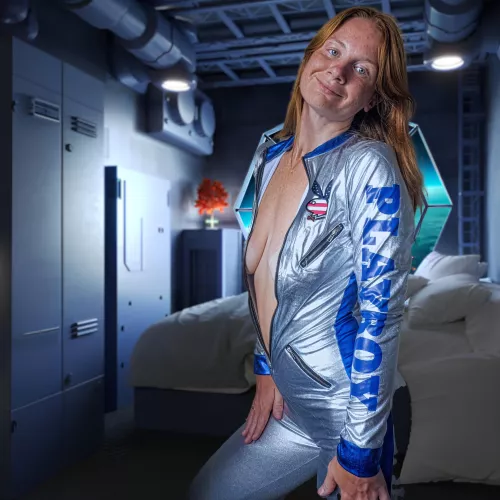 i've been told i need to become less clothes-minded😆 [Return Our 3P Tools/Apps]