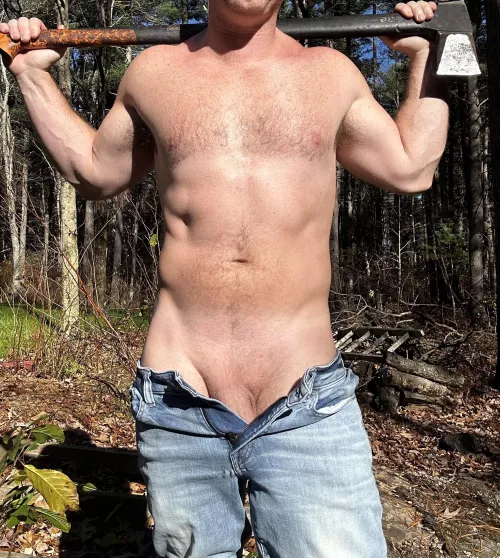 Slingin’ more than an axe