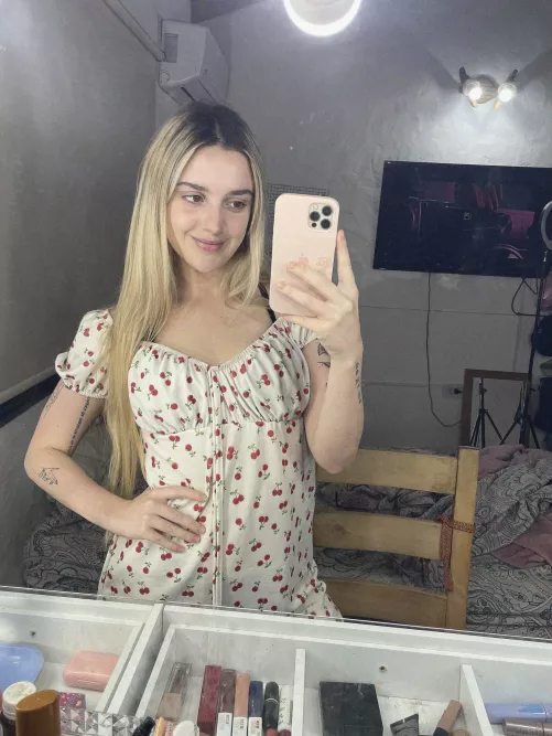 18F Simplicity looks good on you, be you for you✨