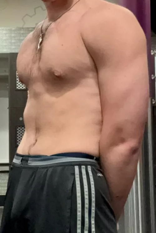 21 [M4F] #Cincinnati - In town for the week looking for fun