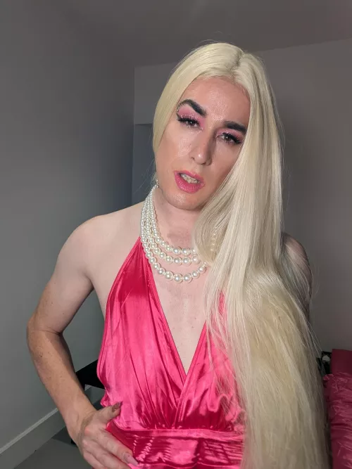 35 [S4A] South West. I love dressing up and expressing my feminine side 😊