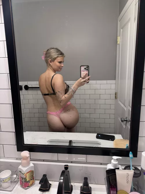 A cute butt your way
