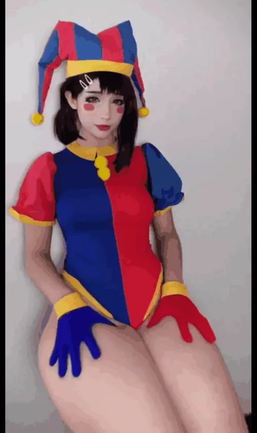 Anyone know who she is or where I can find the original image/video