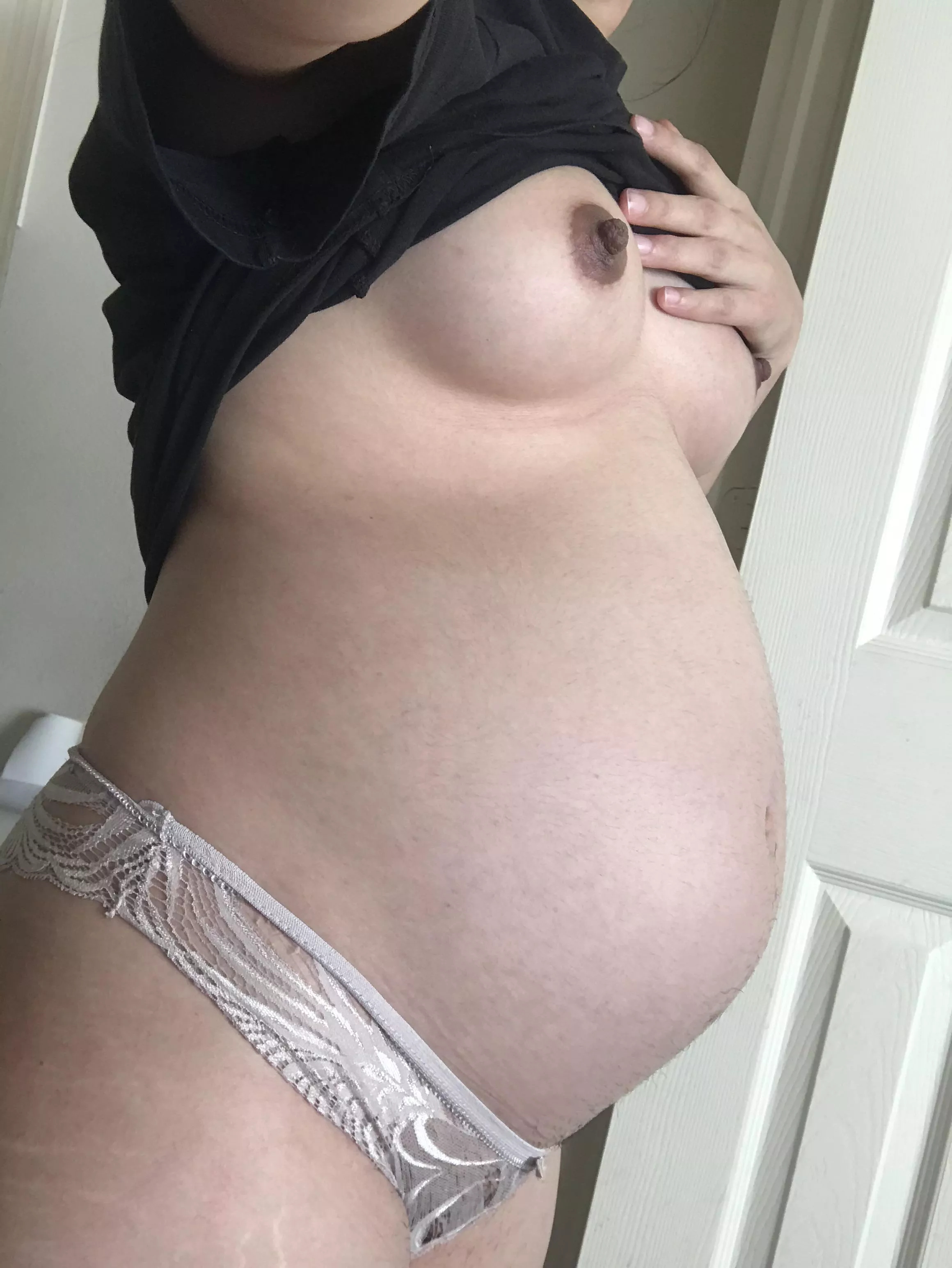 Ask for menu ! 💚Video call📞📲Customs😘 Premades🔥Sexting🥰 girl on girl 😍 Dick rating & more teleg serenityluvv