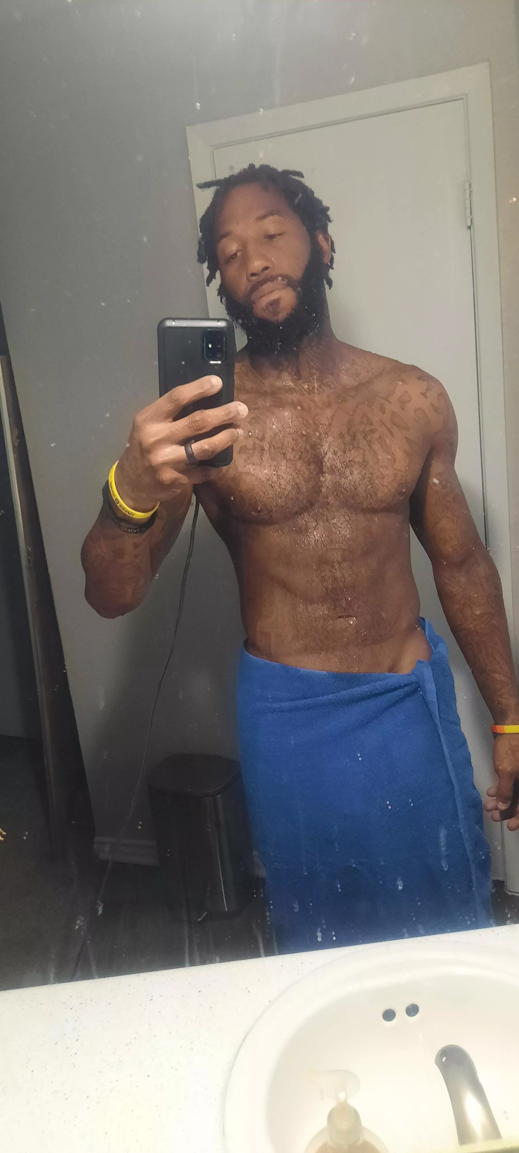 Bbc here looking to have a good time today hmu 