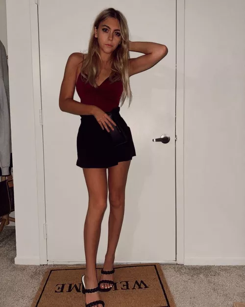 Been thirsting on my professor and wearing no panties under this skirt. Like my gosh, when will he notice me??