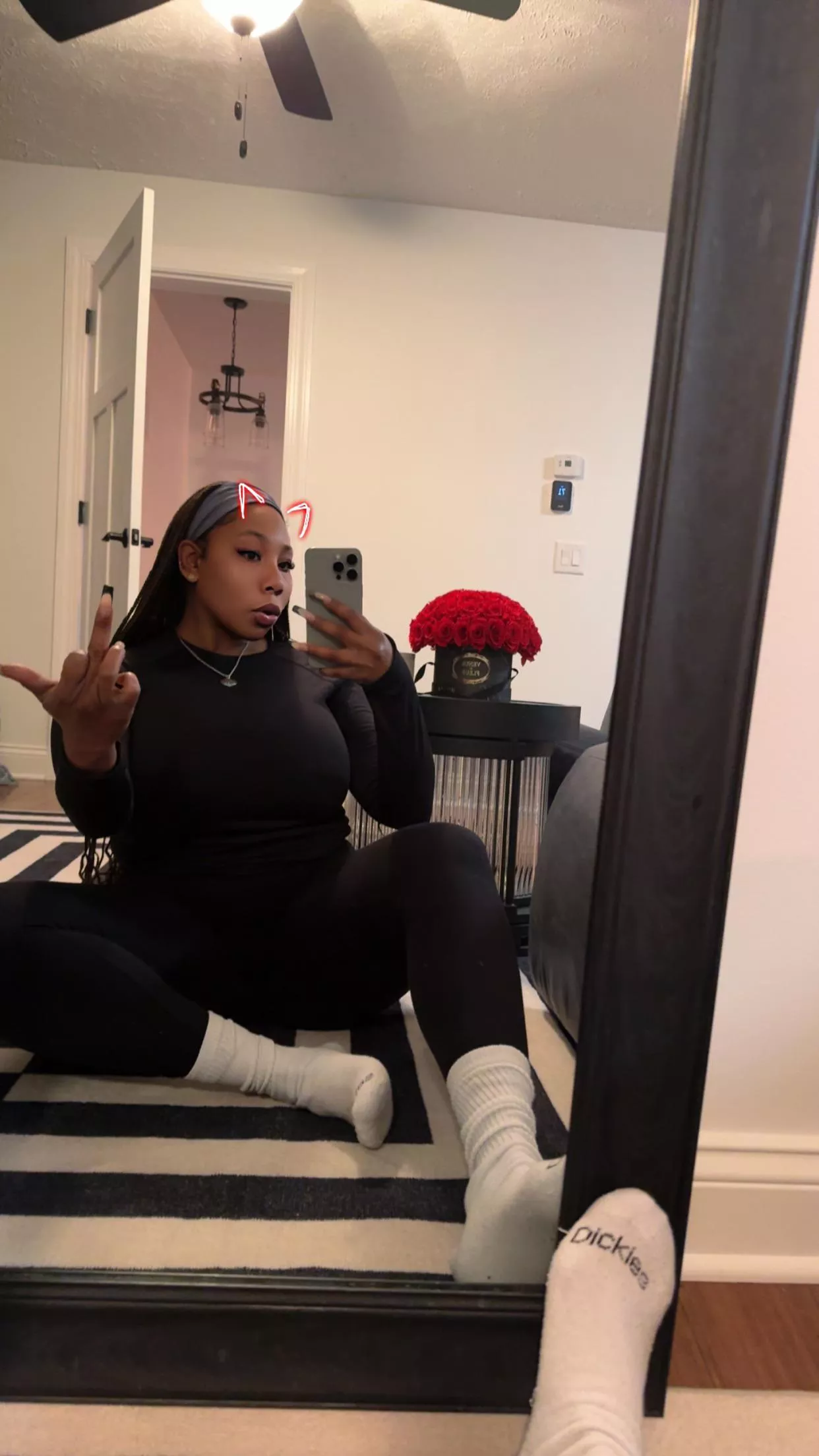 Beta bully….. why does flipping you off in Tiffany & co. make me feel even more bratty?! 