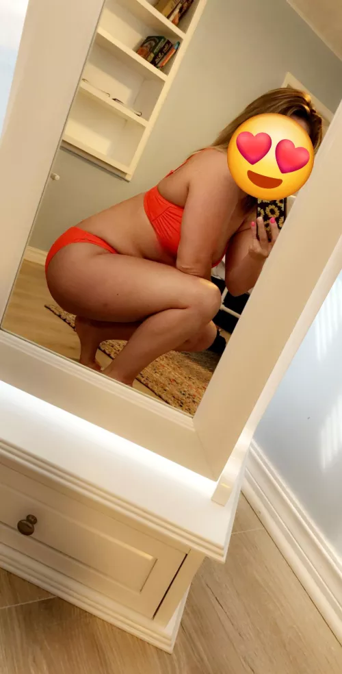 Come check out this busty cowgirl 🤠