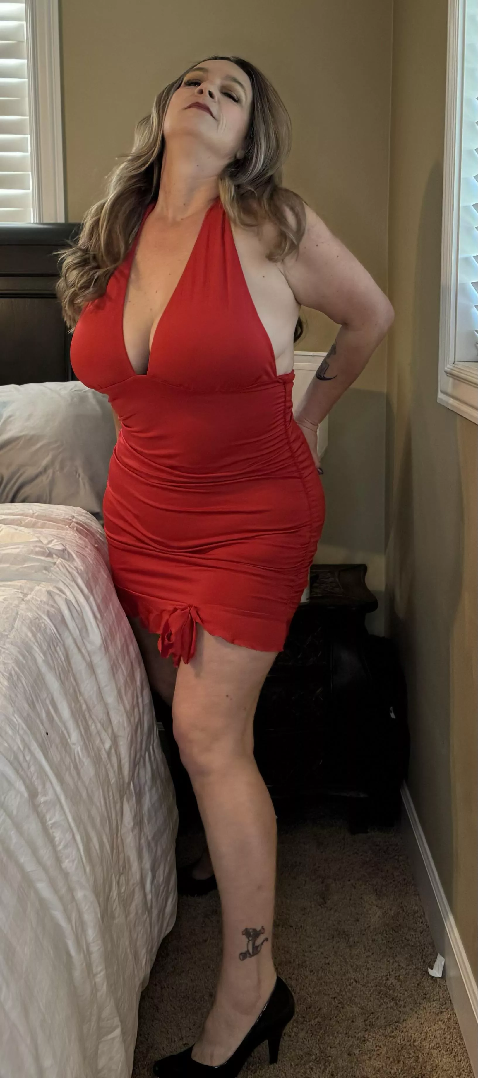 Curvy milf 47