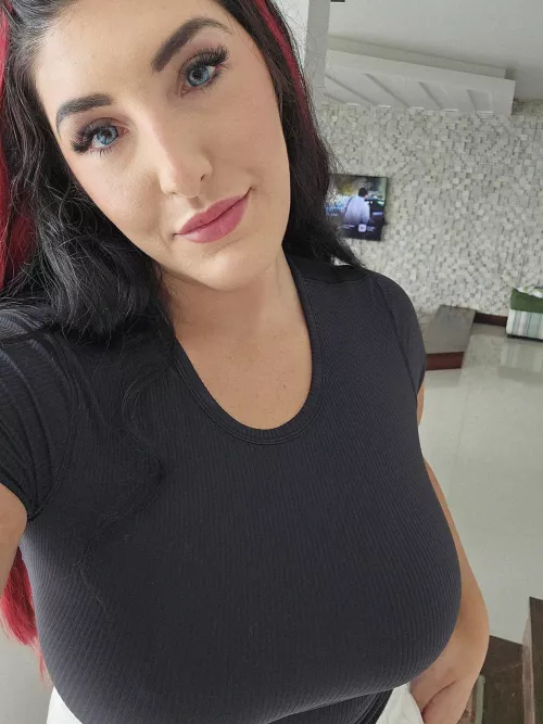 [f] 27 taking it easy today, i could use a good convo to go with it