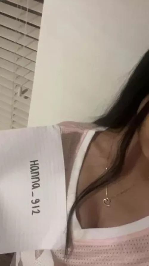 F19 dm me to get a JOI session 