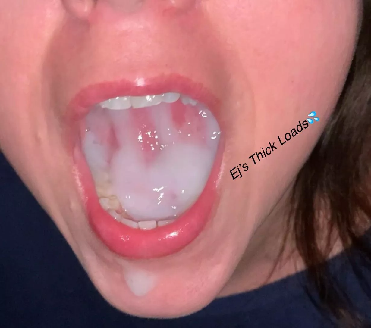 Finally! Hubby came back home after being out of town for 2 days and ABSOLUTELY emptied his balls in my mouth. A LOT of thick cum to swallow 💦