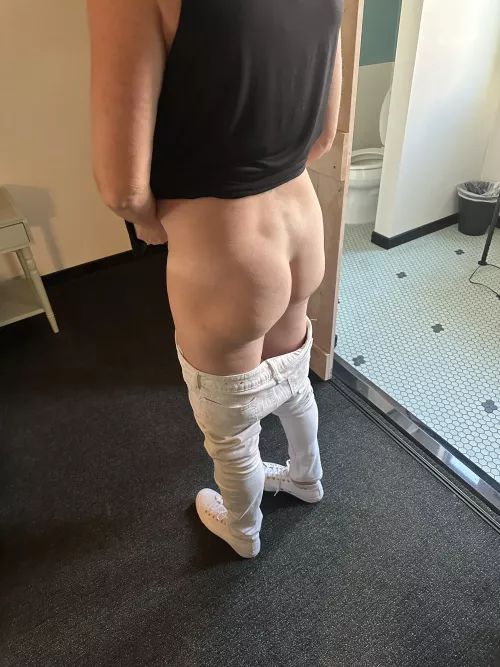 Getting dressed for a concert F53 