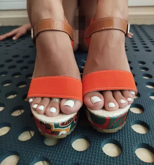 Happy sunday,tho i cant sleep