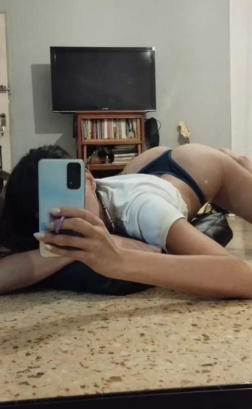 Hi baby. My first post here. I Hope u like It My reflection ;)