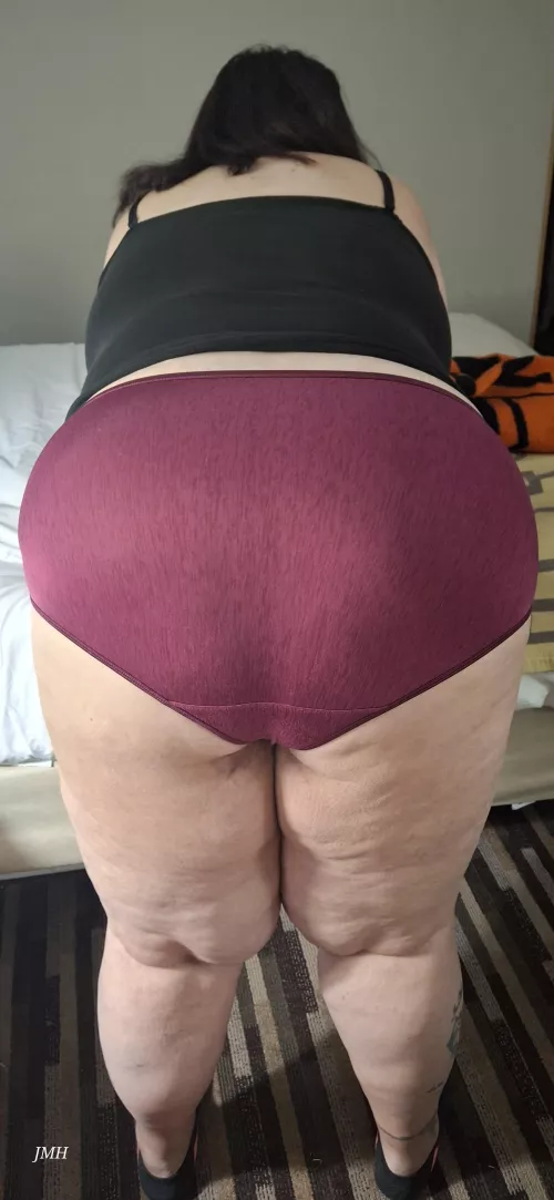 Hot or Not! Sorry, I'm just not a thong kind of girl. ♥️