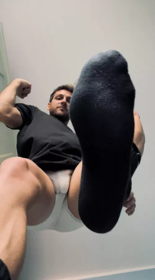 I crush u tiny bug. 🦶🏻🐛 