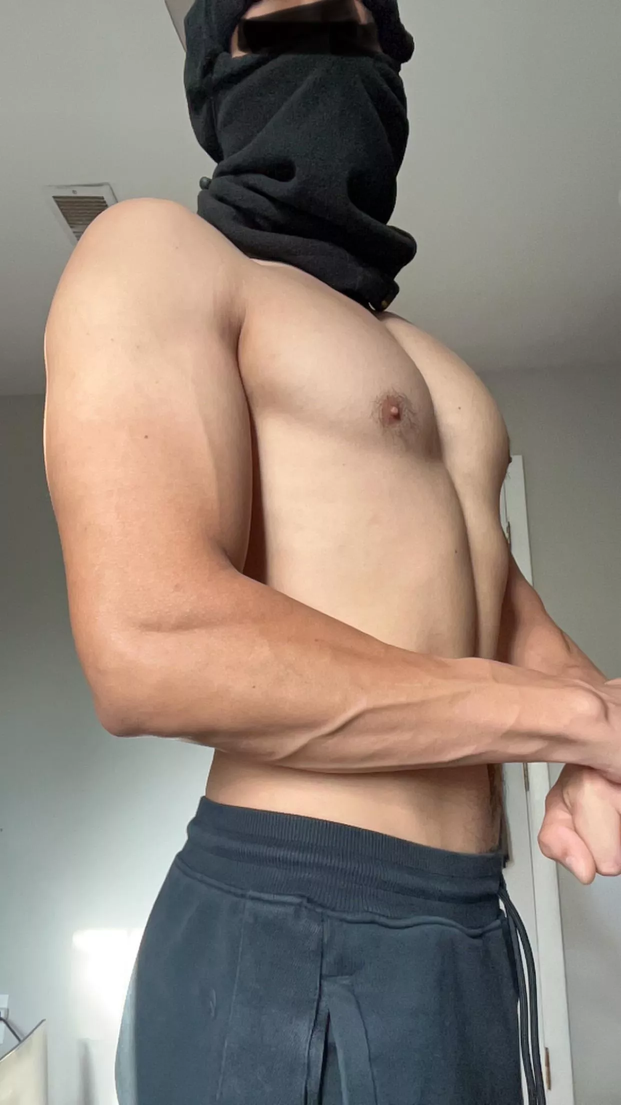 I love showing off to my bros 5’9 160 