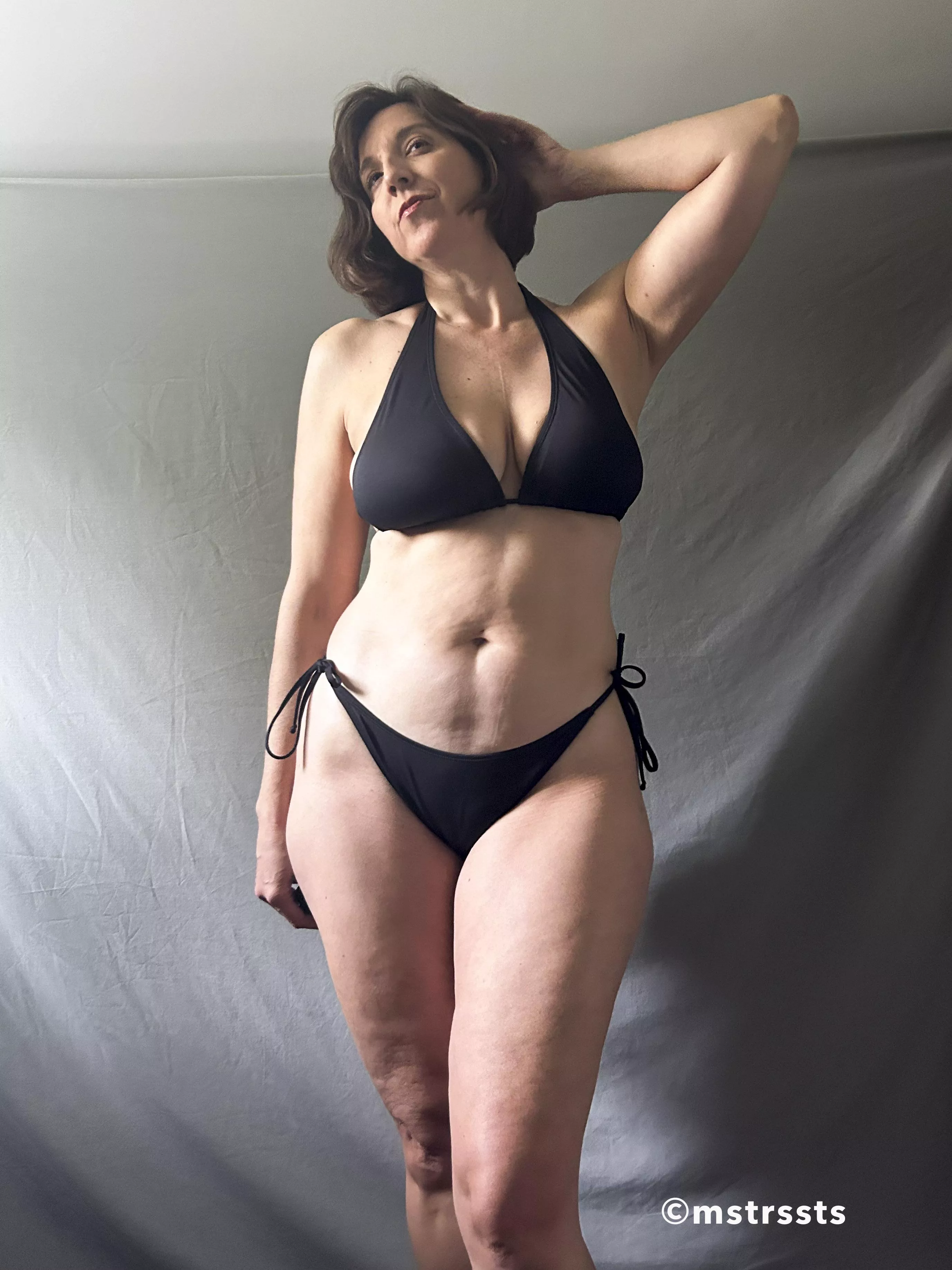 Just another mom in a bikini, keep scrolling (f48)