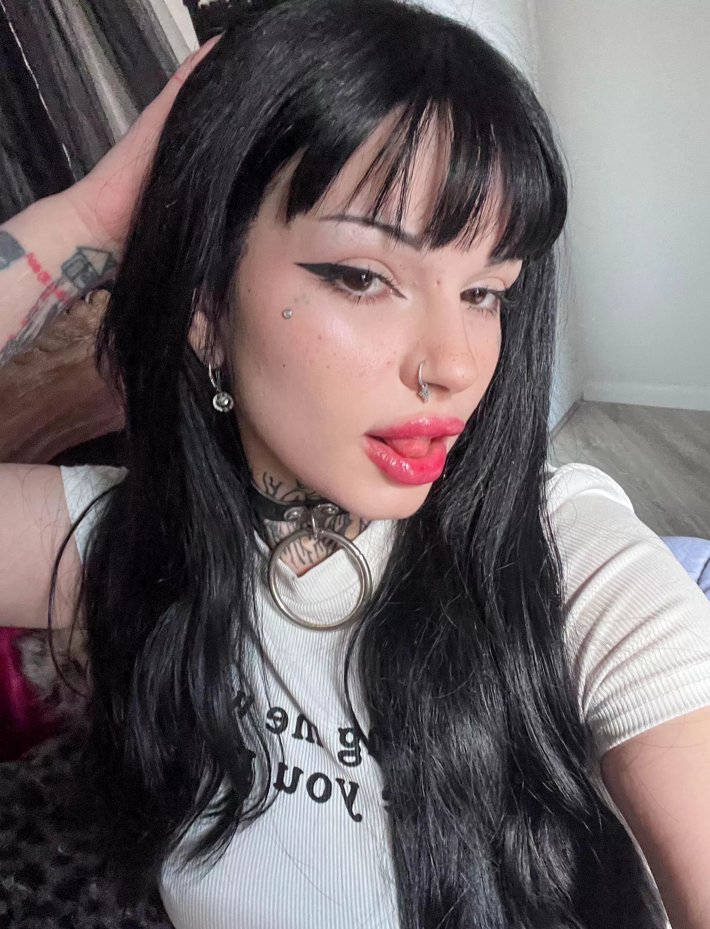 Let me be your favorite emo girl💞