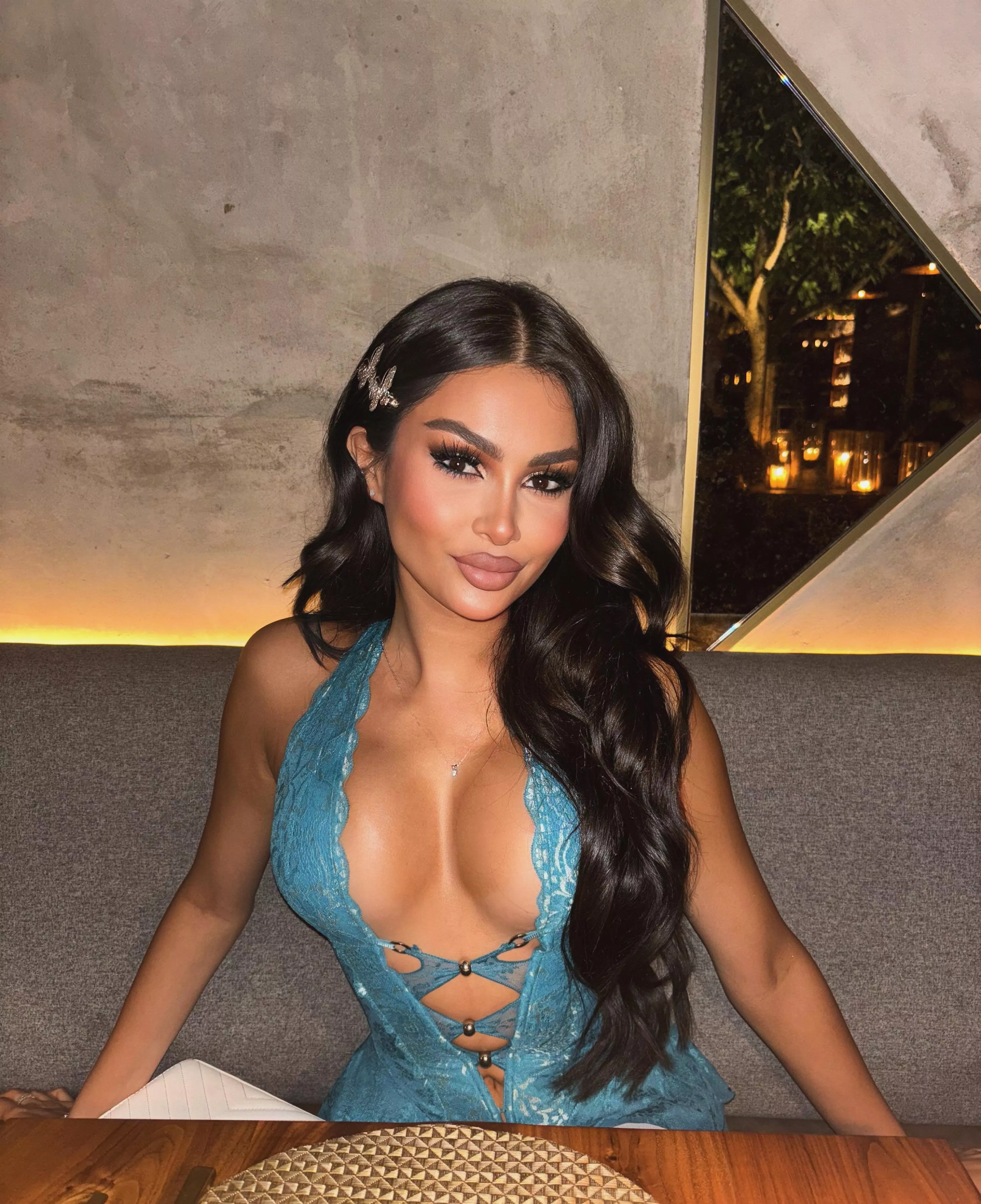 let's grab dinner and have me as your dessert