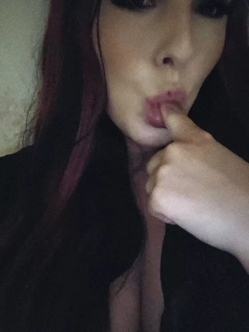 looking for someone to keep things interesting on this quiet day 27f