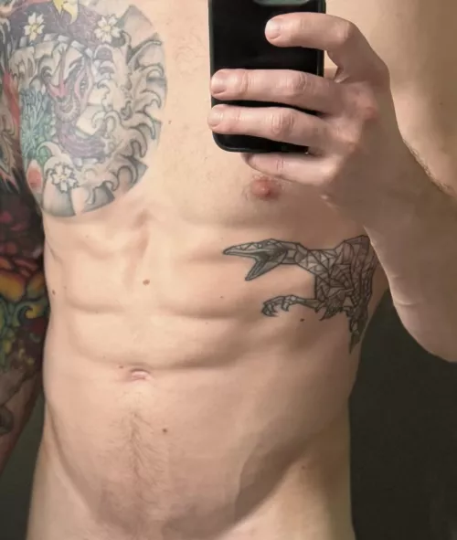 [m4a] central ma here, looking for fun tonight. Tall, fit with style and stamina. Dm me!