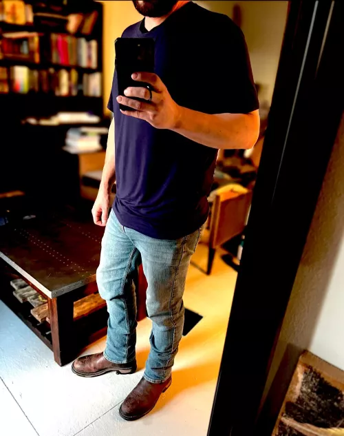 [M4F] [M4MF] Im pretty open minded and easy going and just want us to have an amazing time! I will be staying at the Sheraton near IAH tomorrow so I can host or you can. I want to go out with a ‘bang’ before flying back to the reality of work and the