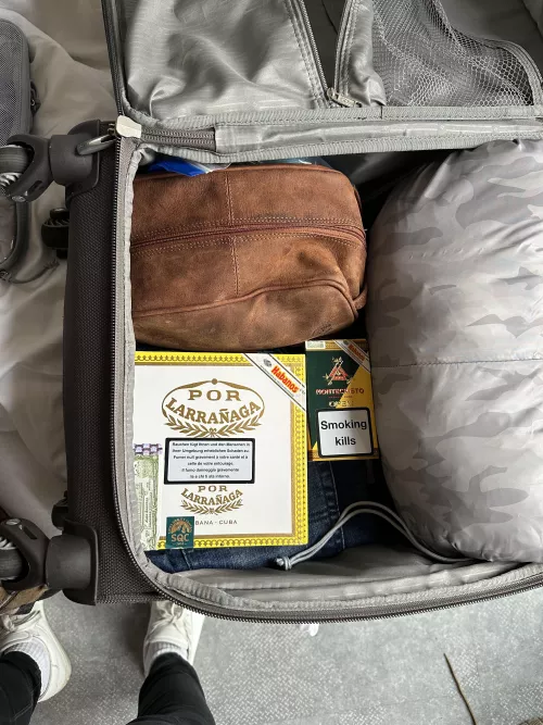 My 2nd Box of Cubans; 25 Por Larranaga Montecarlos