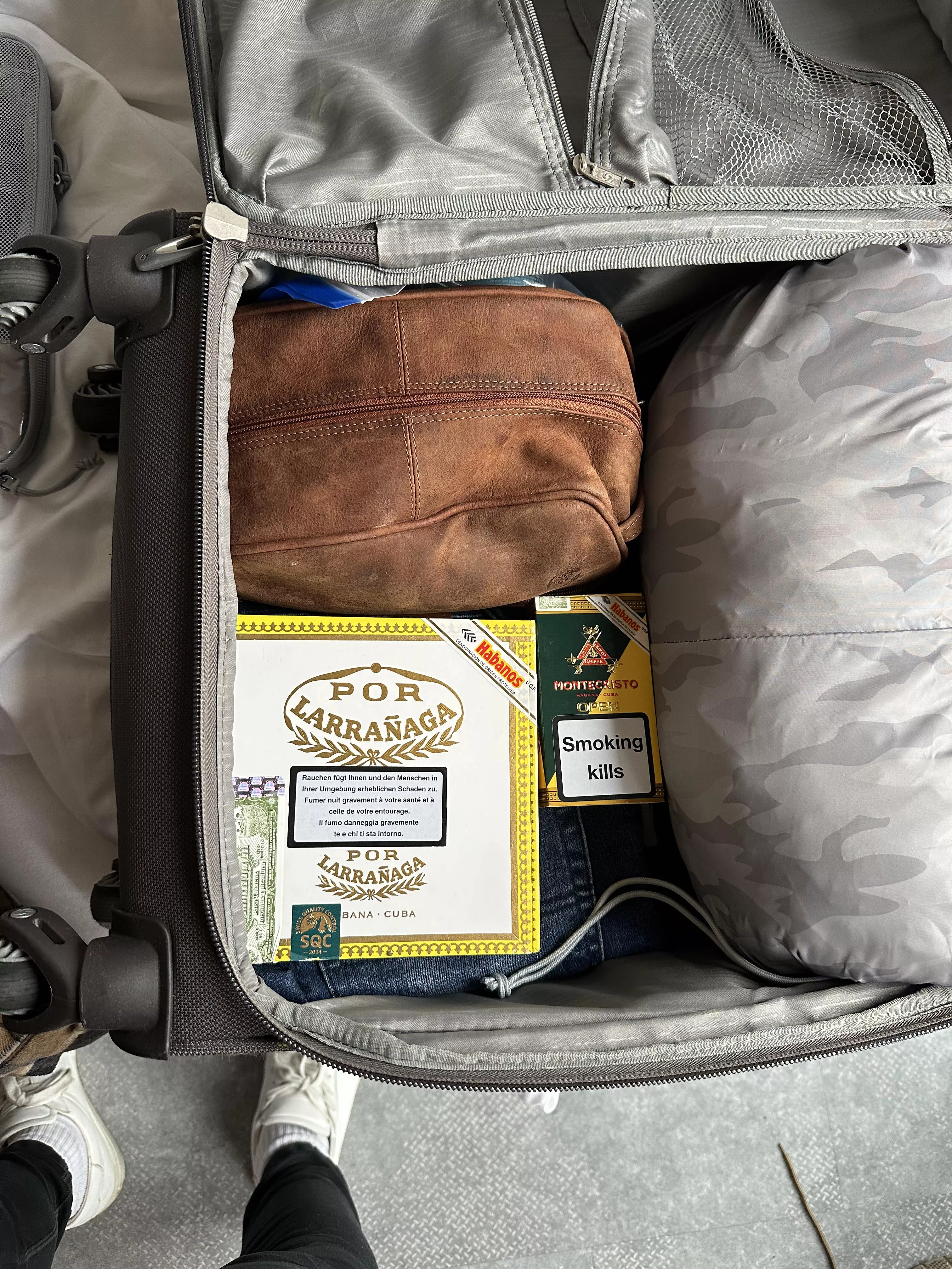 My 2nd Box of Cubans; 25 Por Larranaga Montecarlos