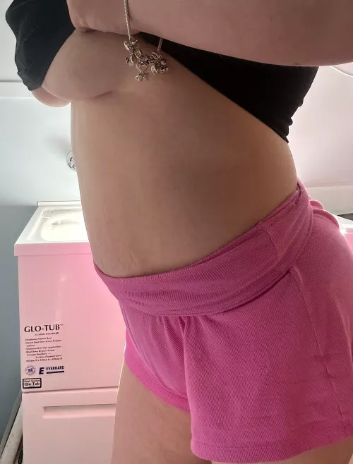 Only a lil side boob for my huge tits