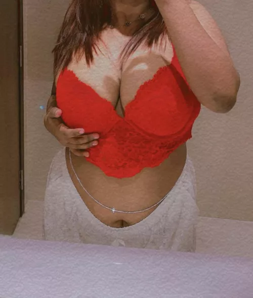 Ready to be daddy playtoy 🍒