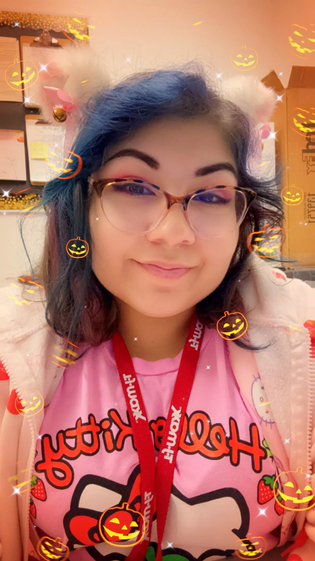 Recently converted to conservative. Glad I’m on board the MAGA train now! 33 f Latina!