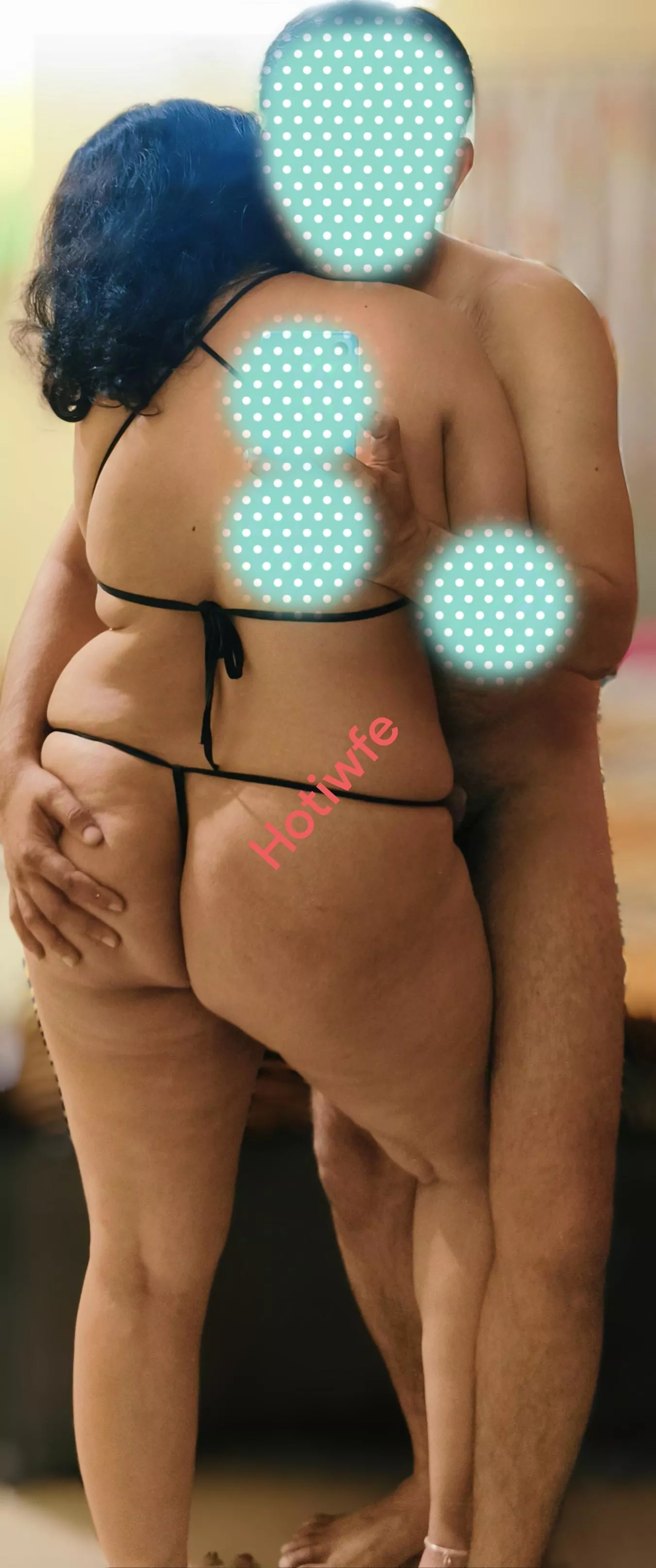 She's real hot.. isn't she?? Hotwife..