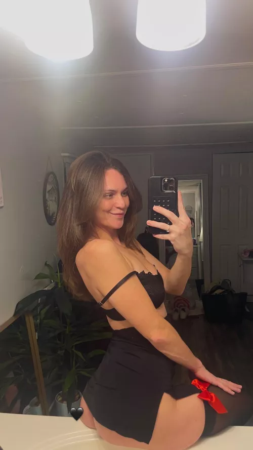 Slide my skirt up and bend me over 