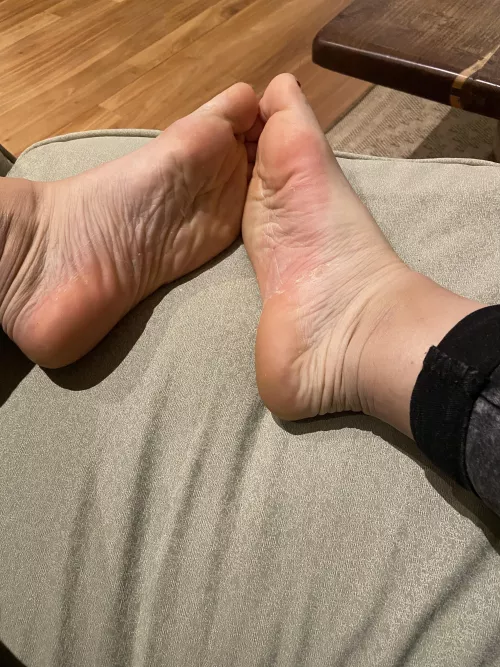 smell my feet
